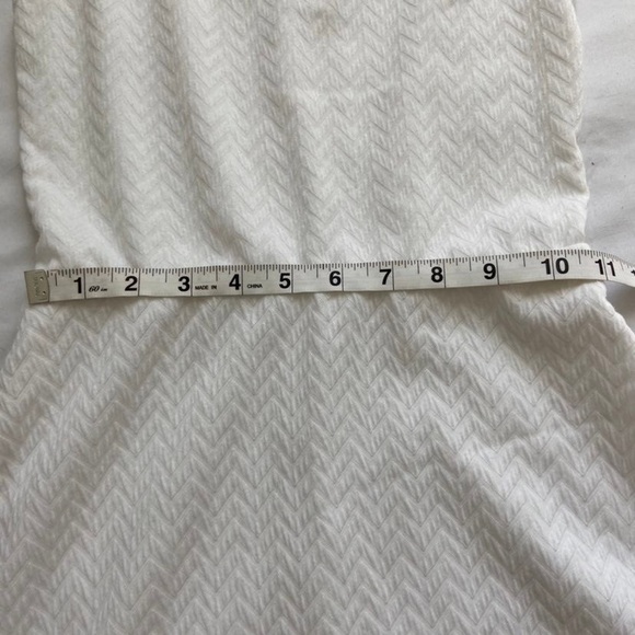 White fit and flare dress size xs - Picture 2 of 4